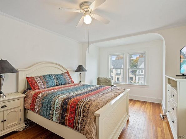 80 Munro Boulevard, Valley Stream NY 11581