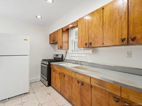 80 Munro Boulevard, Valley Stream NY 11581