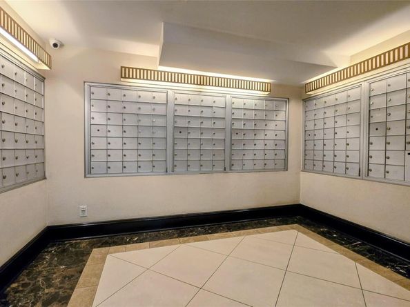 118-18 Union Tpke Apt 4B, Kew Gardens NY 11415