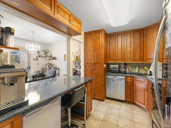 215-15 23 Avenue TH, Bayside NY 11360