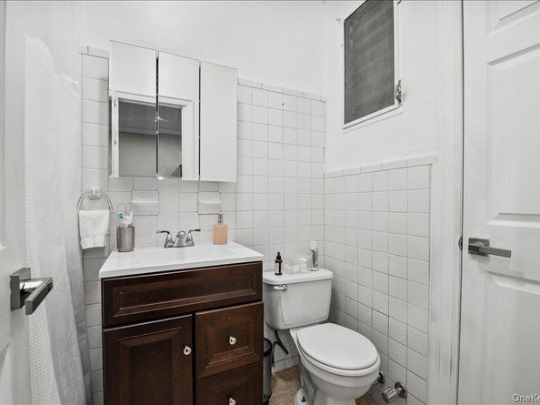 68-15 64th Place 2FAM, Ridgewood NY 11385