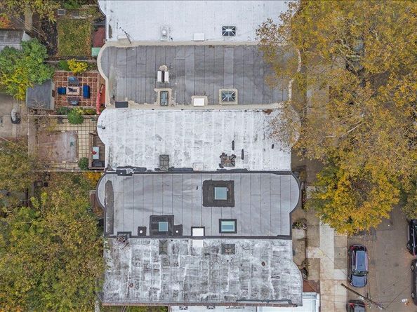 68-15 64th Place 2FAM, Ridgewood NY 11385