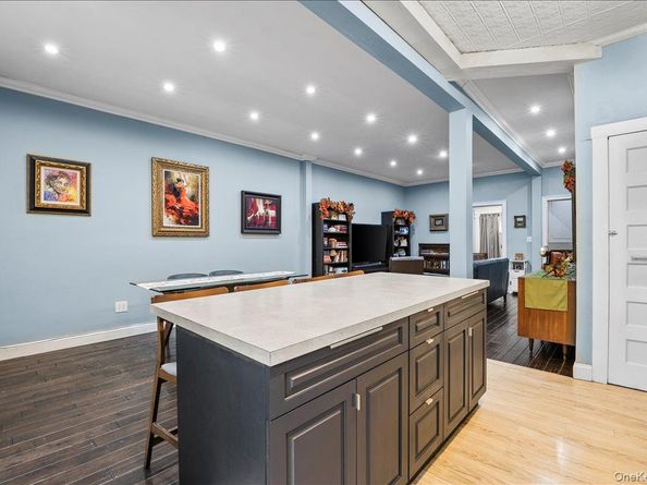 68-15 64th Place 2FAM, Ridgewood NY 11385