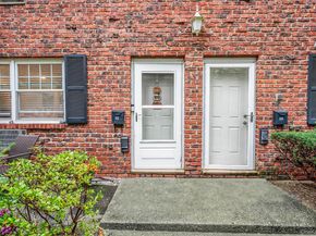 21 Glen Hollow Drive G2, Holtsville NY 11742