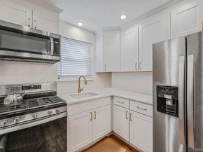 21 Glen Hollow Drive G2, Holtsville NY 11742