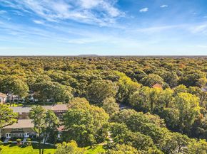 21 Glen Hollow Drive G2, Holtsville NY 11742