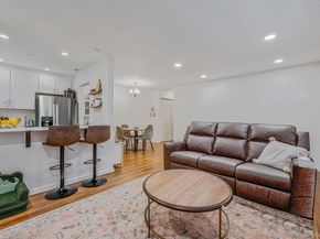 21 Glen Hollow Drive G2, Holtsville NY 11742