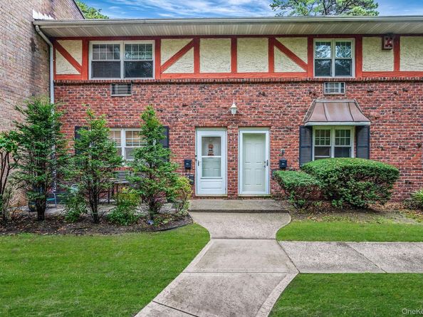 21 Glen Hollow Drive G2, Holtsville NY 11742