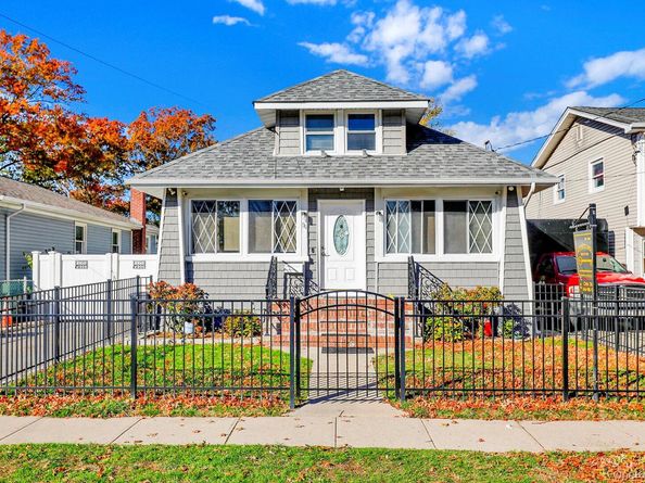 94 Woods Avenue, Roosevelt NY 11575