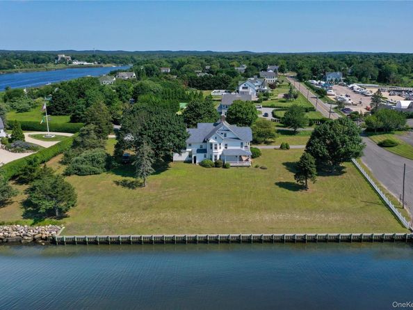 63 S Bay Ave, Eastport NY 11941
