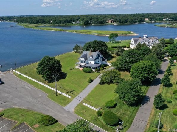 63 S Bay Ave, Eastport NY 11941