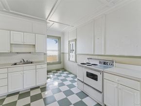 63 S Bay Ave, Eastport NY 11941