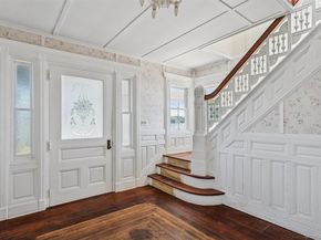 63 S Bay Ave, Eastport NY 11941