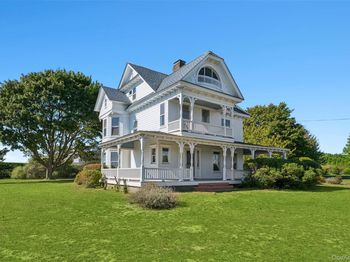 63 S Bay Ave