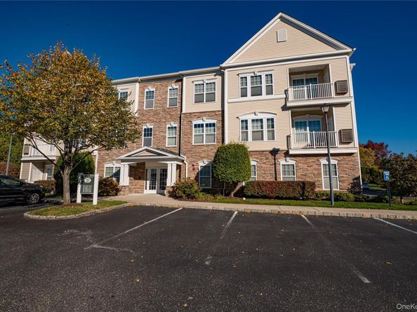 636 Saxton Court 636, Central Islip NY 11722