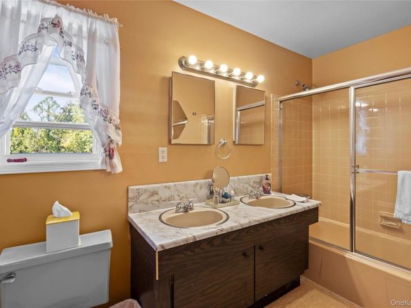 461 N Newbridge Road, Levittown NY 11756