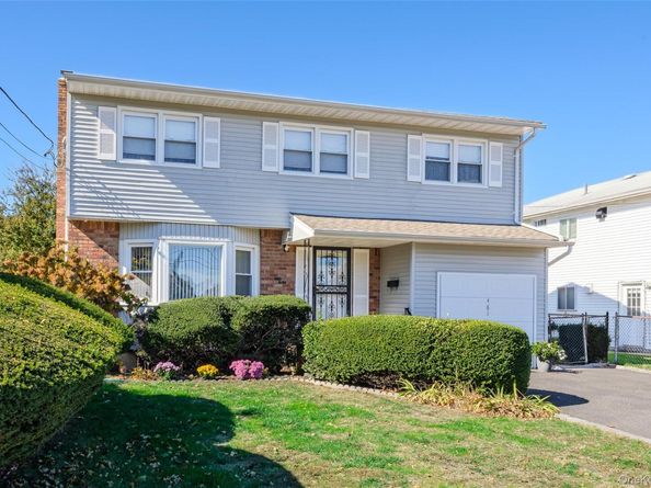 461 N Newbridge Road, Levittown NY 11756