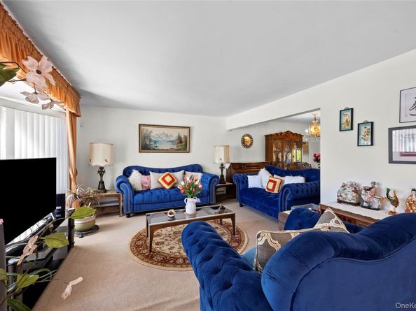 461 N Newbridge Road, Levittown NY 11756