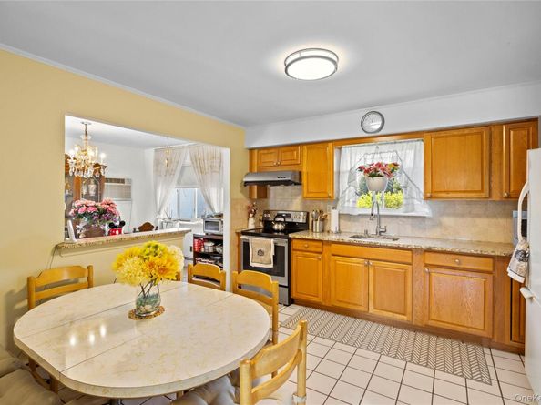 461 N Newbridge Road, Levittown NY 11756