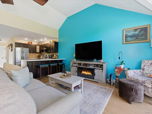 2853 Ely Avenue 3, Bronx NY 10469