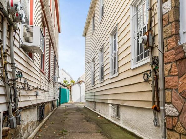 10437 125th Street, Richmond Hill NY 11419