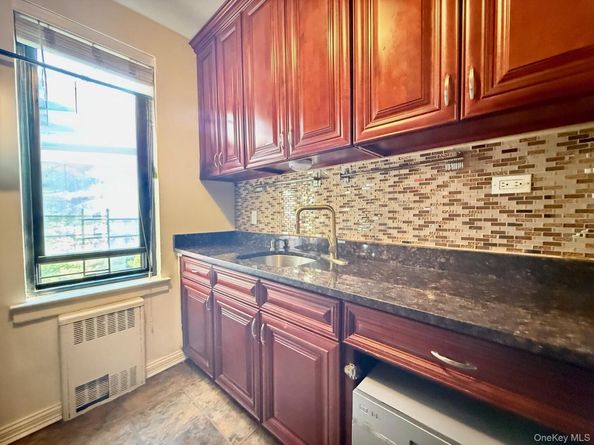 112-25 34 Avenue 3E, Corona NY 11368