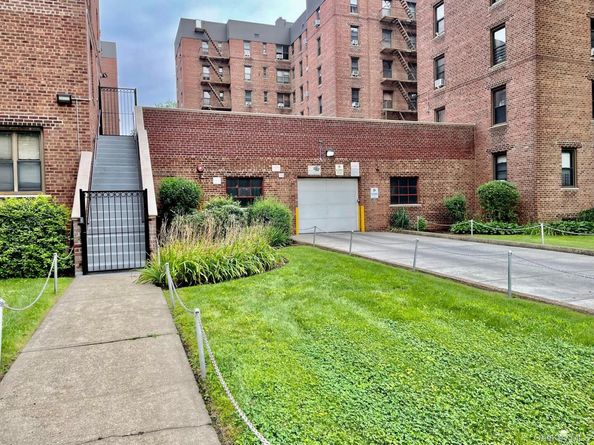 112-25 34 Avenue 3E, Corona NY 11368