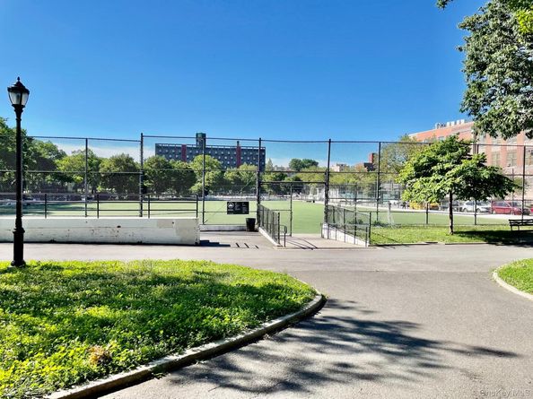 112-25 34 Avenue 3E, Corona NY 11368