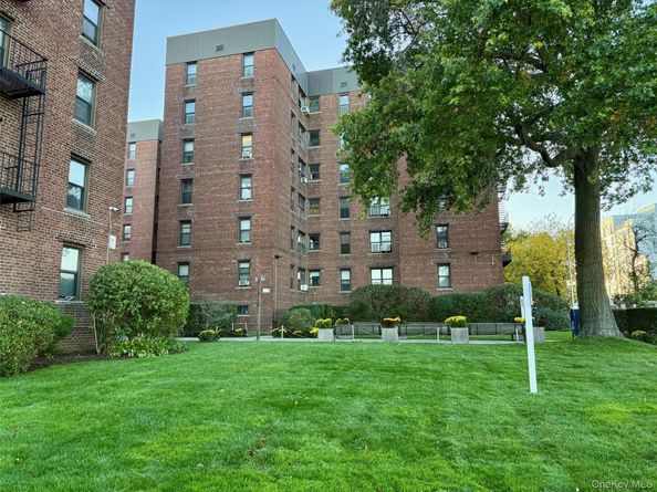 112-25 34 Avenue 3E, Corona NY 11368