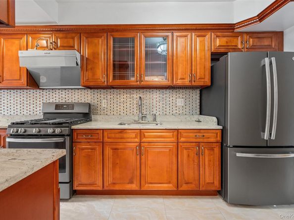 64-38 84th Street, Middle Village NY 11379