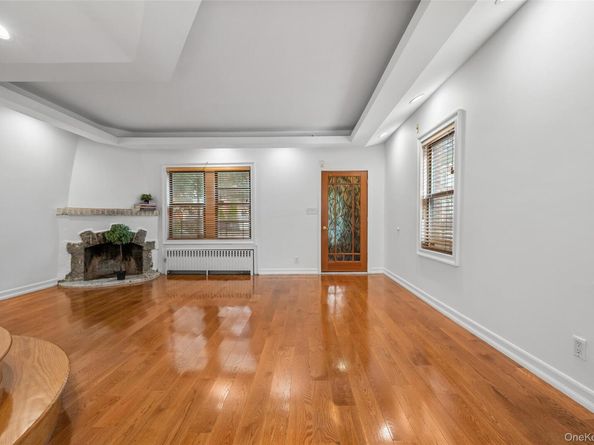 64-38 84th Street, Middle Village NY 11379