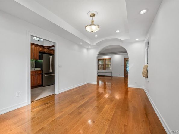 64-38 84th Street, Middle Village NY 11379