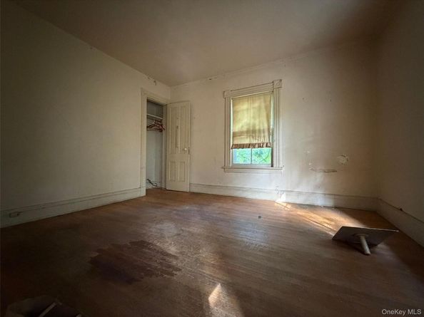 292 Laurel Road, Northport NY 11768