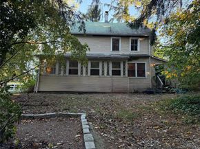 292 Laurel Road, Northport NY 11768