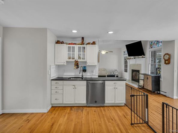 156 N Woods Road, Baiting Hollow NY 11933