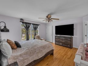 156 N Woods Road, Baiting Hollow NY 11933