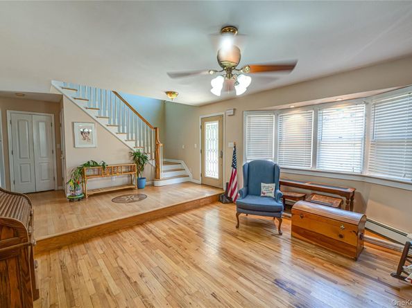 81 Kenwood Drive, Bohemia NY 11716