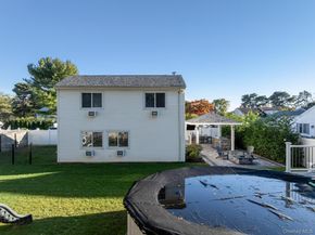 19 Carson Lane, Medford NY 11763