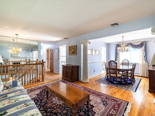 33 Starks Place, Lynbrook NY 11563