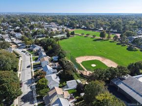 33 Starks Place, Lynbrook NY 11563