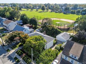 33 Starks Place, Lynbrook NY 11563