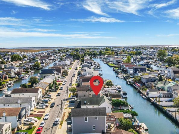 252 Arthur Street, Freeport NY 11520