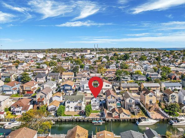 252 Arthur Street, Freeport NY 11520