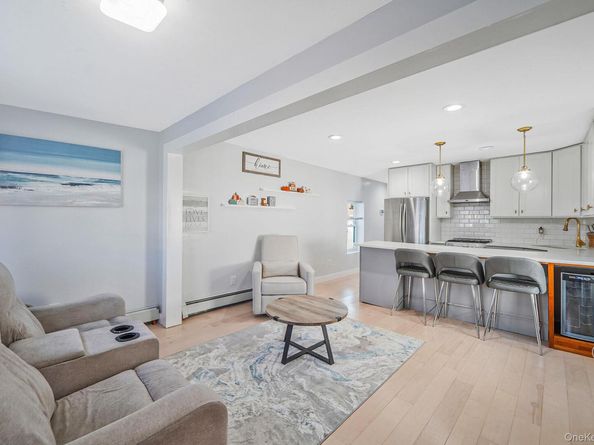 252 Arthur Street, Freeport NY 11520