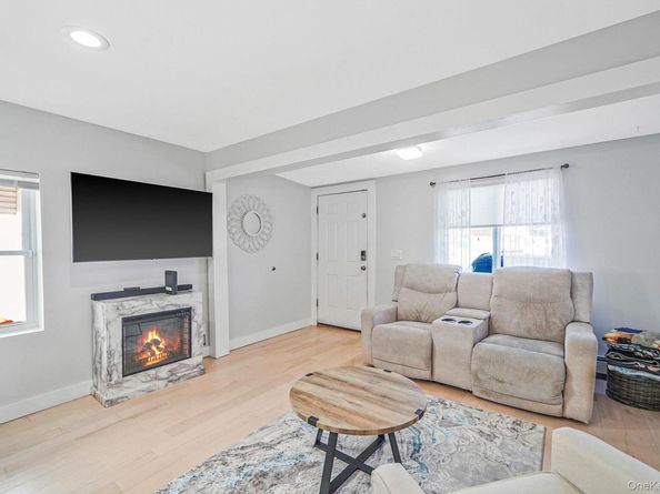 252 Arthur Street, Freeport NY 11520