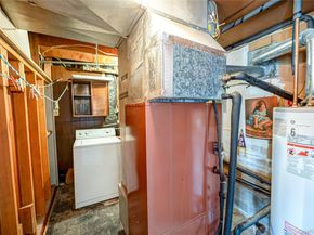 635 S Wellwood Avenue, Lindenhurst NY 11757
