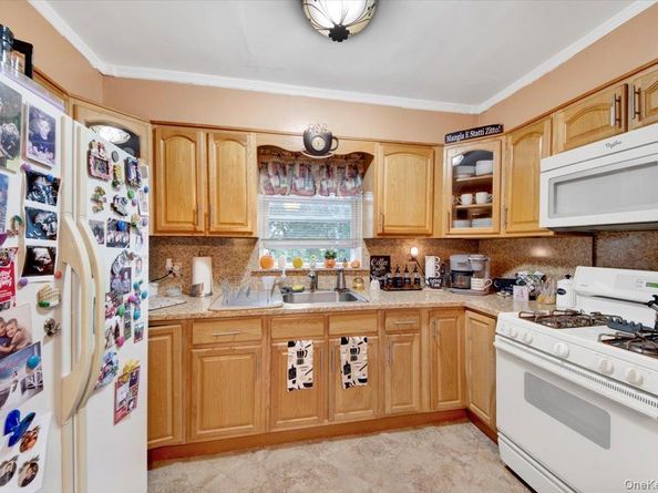 3226 Ampere Avenue, Bronx NY 10465