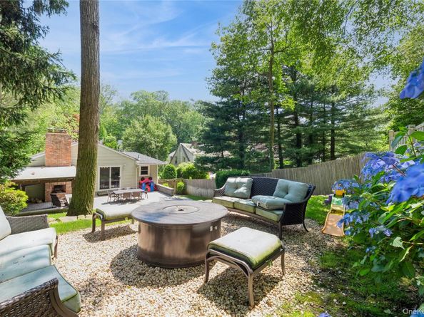 77 Abbott Drive, Halesite NY 11743