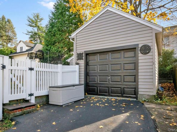 8 Eldridge Avenue, Ossining NY 10562