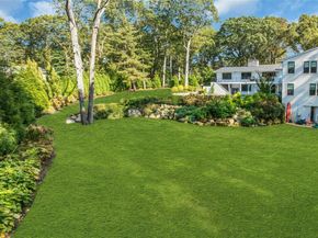 4 Treeview Drive, Melville NY 11747